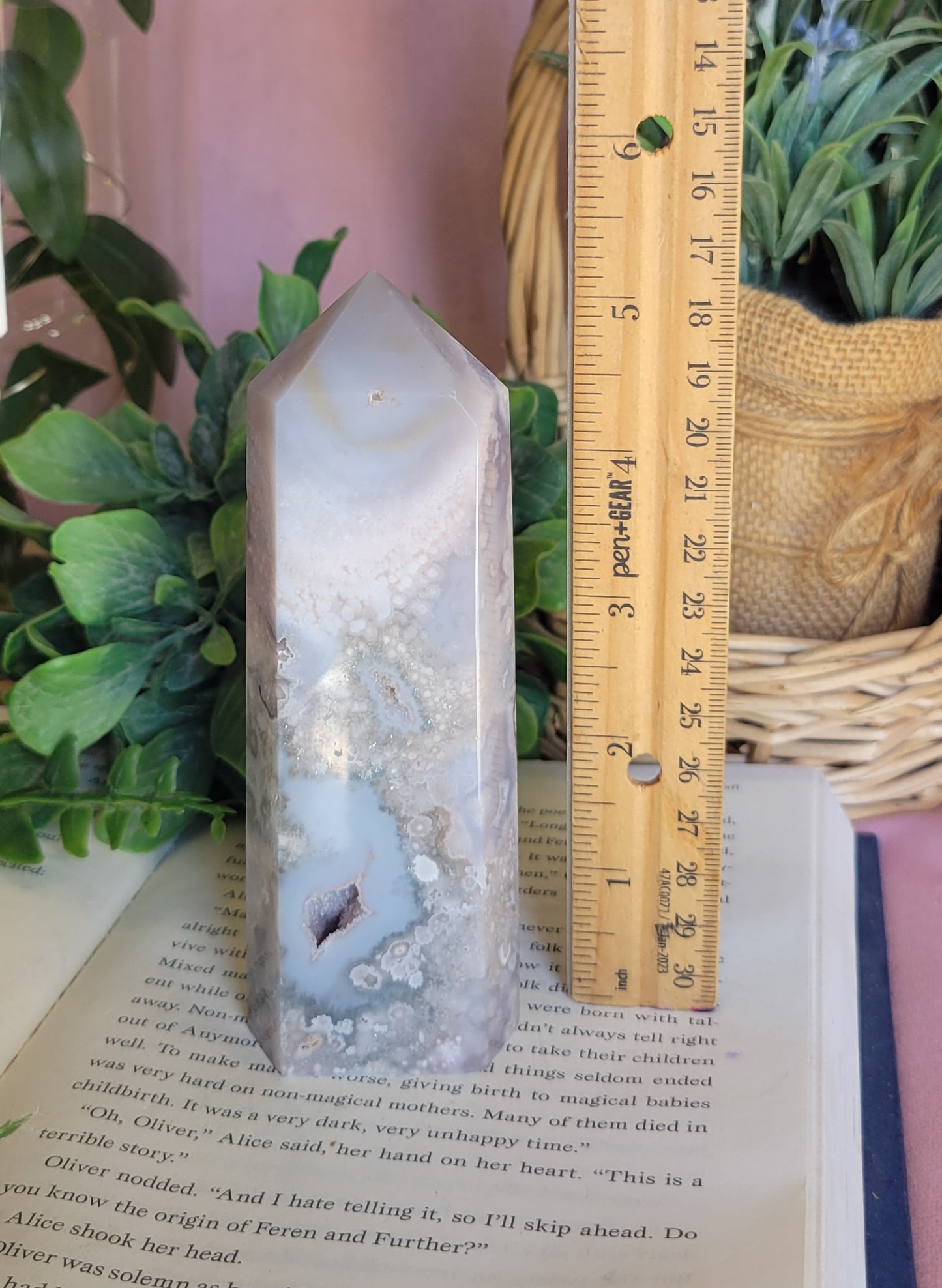 Gemmy Blue flower agate tower