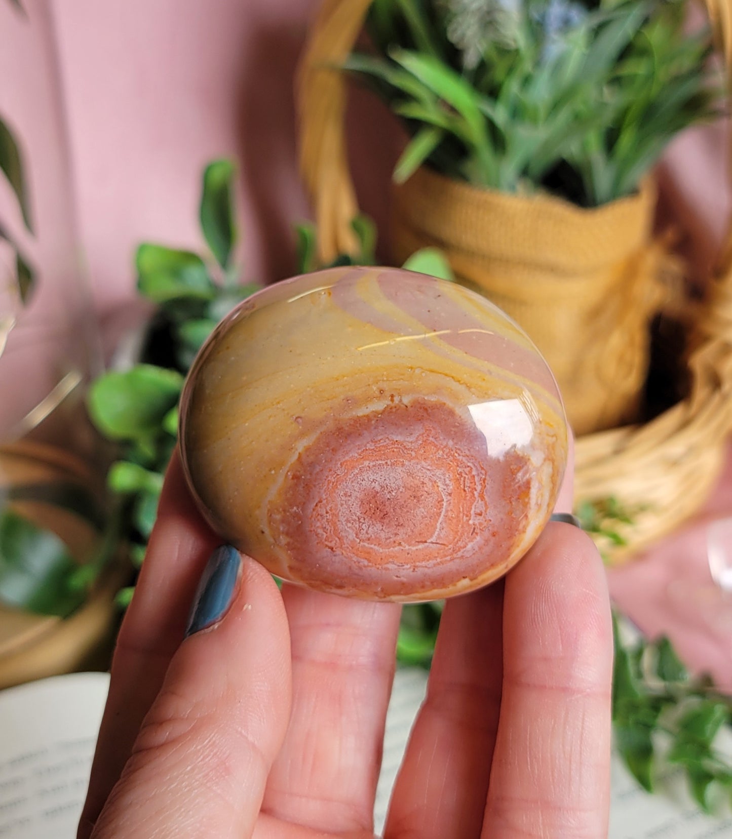 Polychrome palm stone